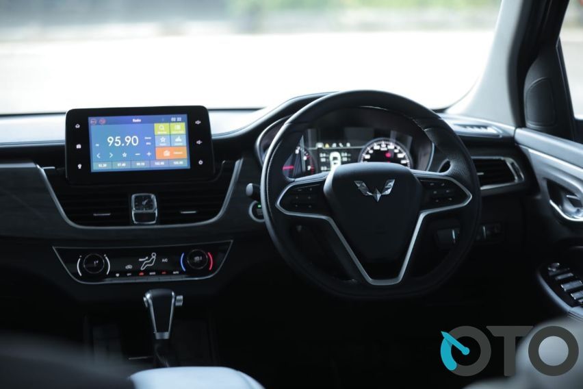 Wuling cortez interior