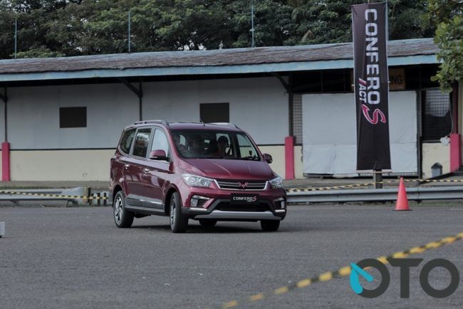 2019/04/First-Drive-Wuling-Confero-ACT-2.jpeg