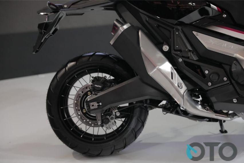 Honda X-ADV rear suspension