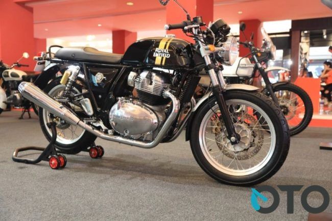 Pilihan Royal Enfield Seharga Vespa GTS Super Tech 300 Pilihan Royal Enfield Seharga Vespa GTS Super Tech 300