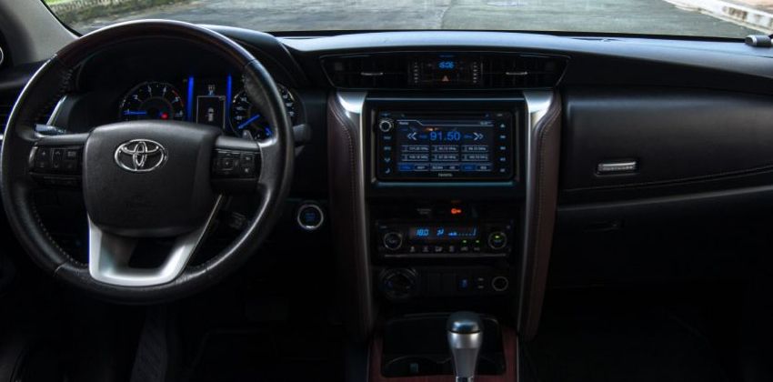 Toyota Fortuner Dash