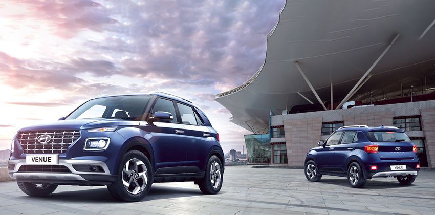 Hyundai Venue Front & Rear Angular