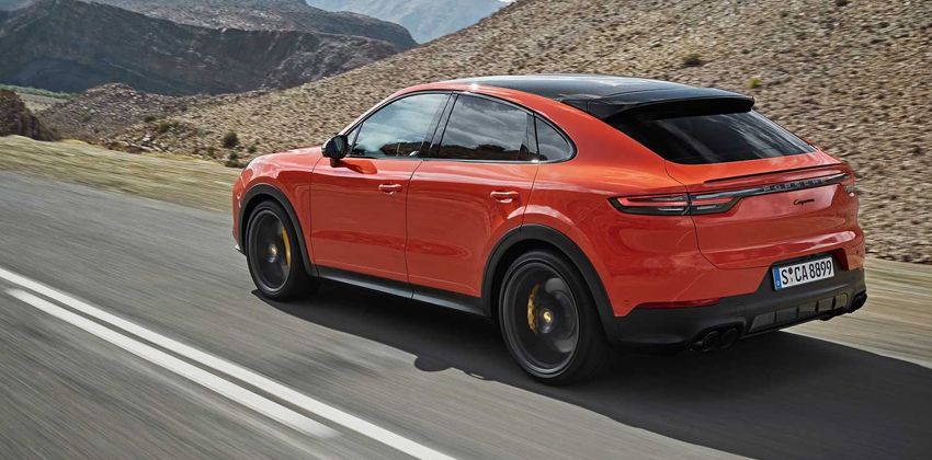 2020 Porsche Cayenne Coupe Rear Angular