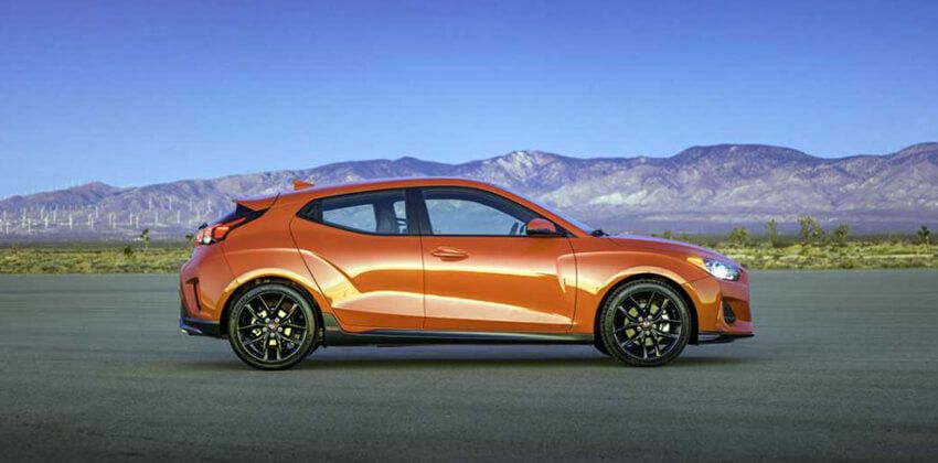 2019 Hyundai Veloster side profile