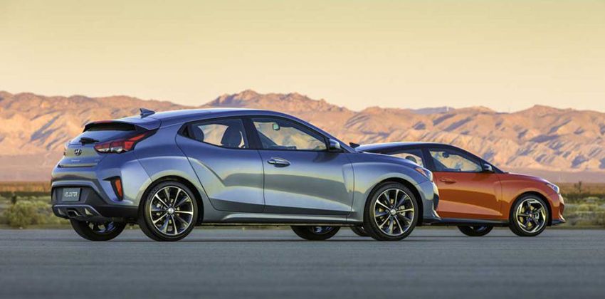 2019 Hyundai Veloster side