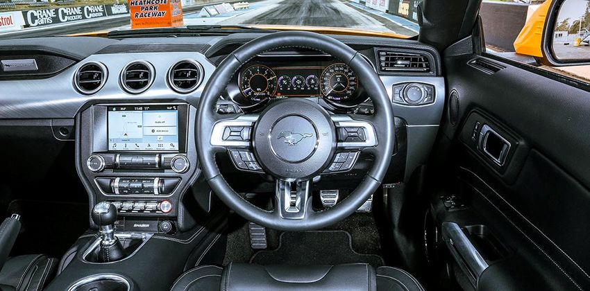 2019 Ford Mustang interior