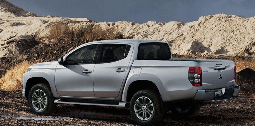 Mitsubishi Strada Rear Angular