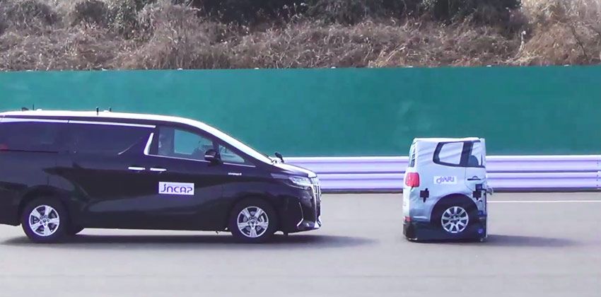 Toyota Alphard Emergency Braking