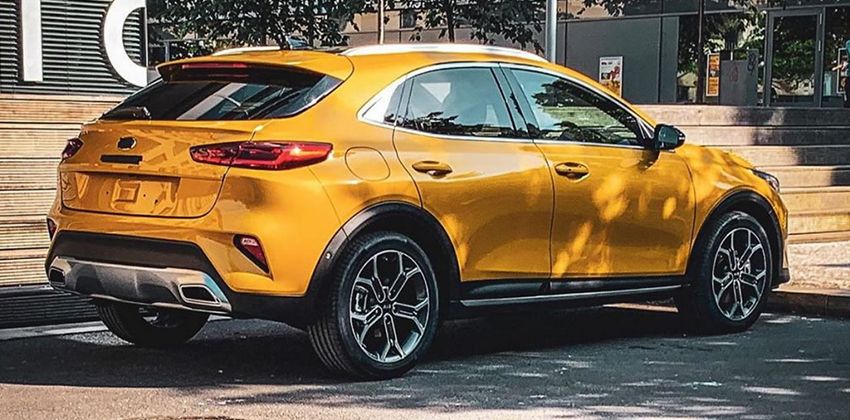 Kia XCeed crossover side