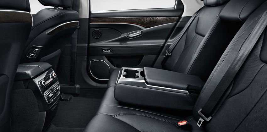 Emgrand GT sedan cabin