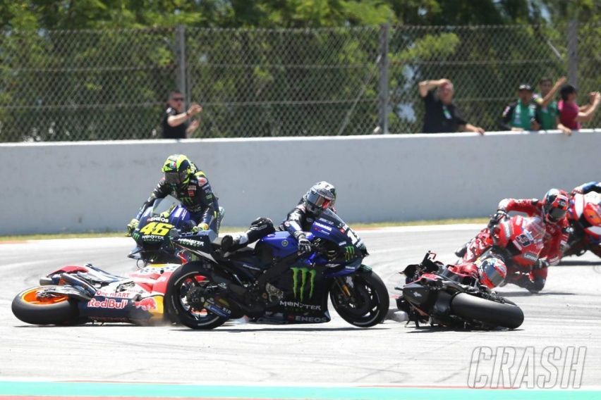 MotoGP: Jatuhkan Vinales, Rossi dan Dovizioso, Lorenzo Tak Kena Hukuman