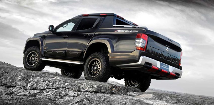 Mitsubishi Strada Absolute Side Angular