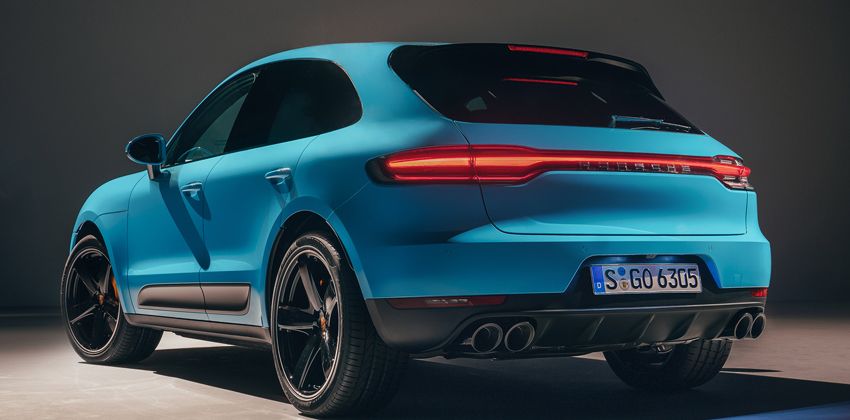 Facelifted Porsche Macan rear