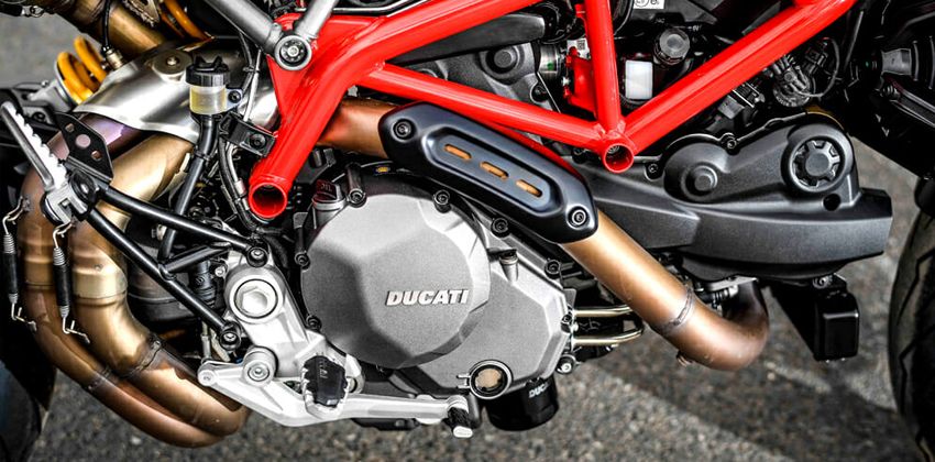2019 Ducati Hypermotard 950 engine