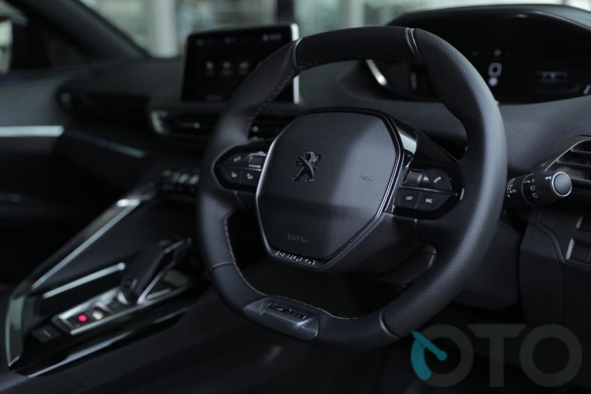 peugeot 5008 interior