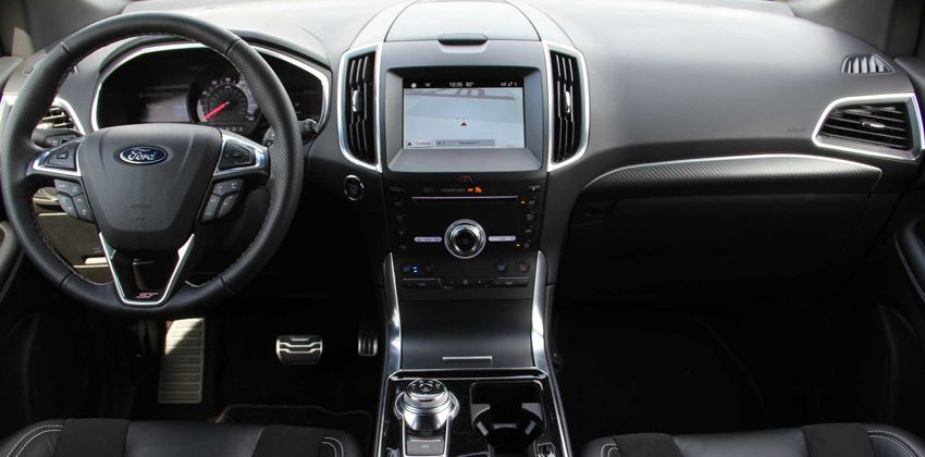 2019 Ford Edge ST Cabin