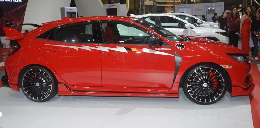 Honda Civic Type R Mugen side