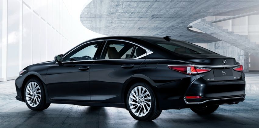 new Lexus ES 250 rear