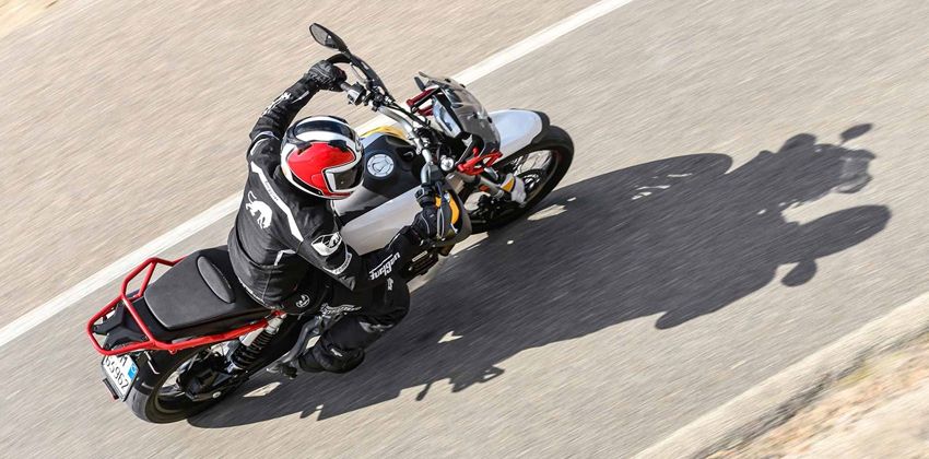 2019 Moto Guzzi V85 TT TOP-VIEW