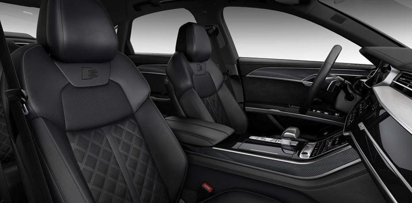 2020 Audi S8 cabin 