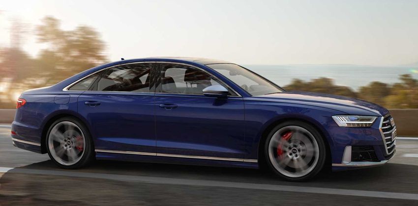 2020 Audi S8 Right Angular