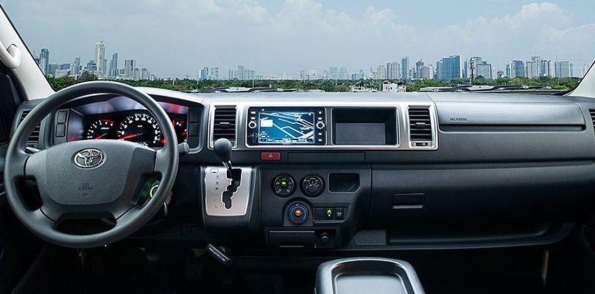 Toyota Hiace LXV Dash