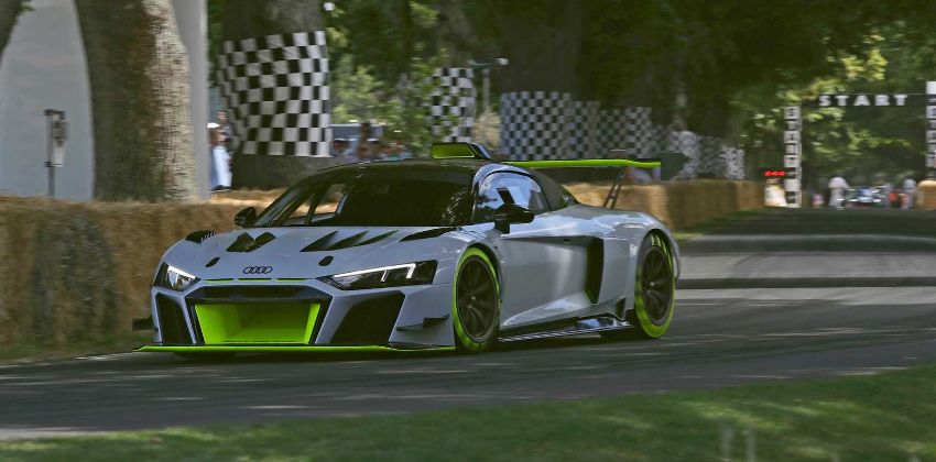 Audi R8 LMS GT2 front