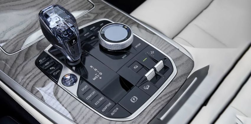 BMW X7 SUV transmission