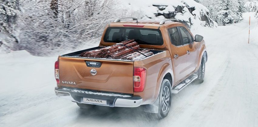 2019 Nissan Navara Rear Angular