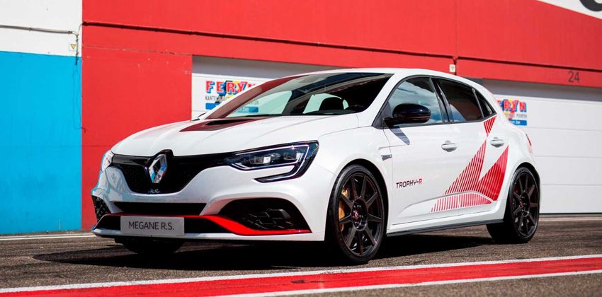 Renault Megane RS Front Angular