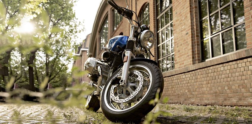 2019 BMW R nineT /5 Front Angular