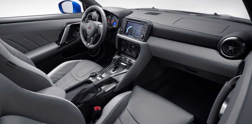 2020 Nissan GT-R Cabin