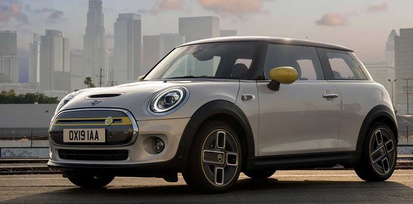 Mini Cooper SE exterior