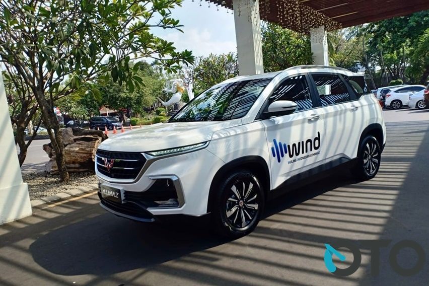 Wuling Kenalkan Almaz 7-Seater yang Bisa Bahasa Indonesia