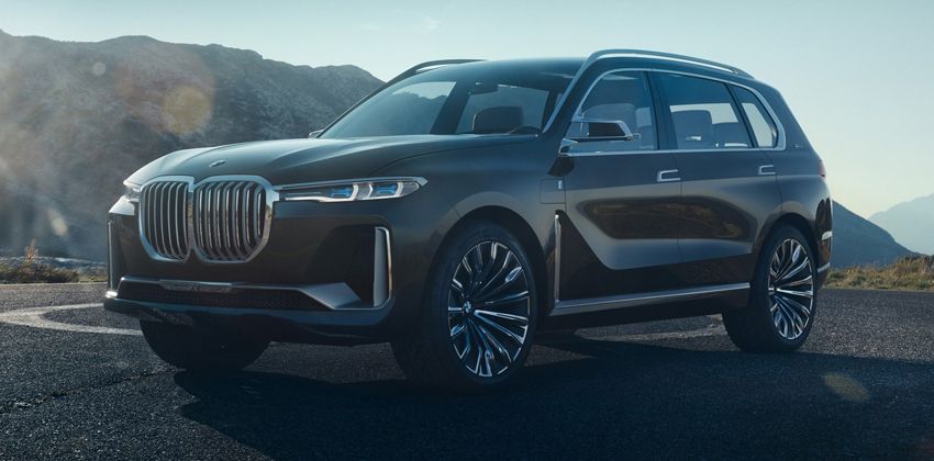 BMW X7 side