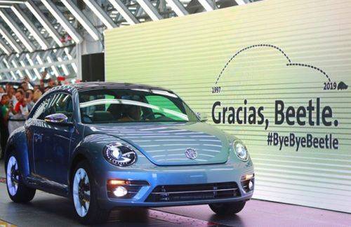 Volkswagen finally bids goodbye to the last Beetle, pays tribute to the vehicle Volkswagen finally bids goodbye to the last Beetle, pays tribute to the vehicle