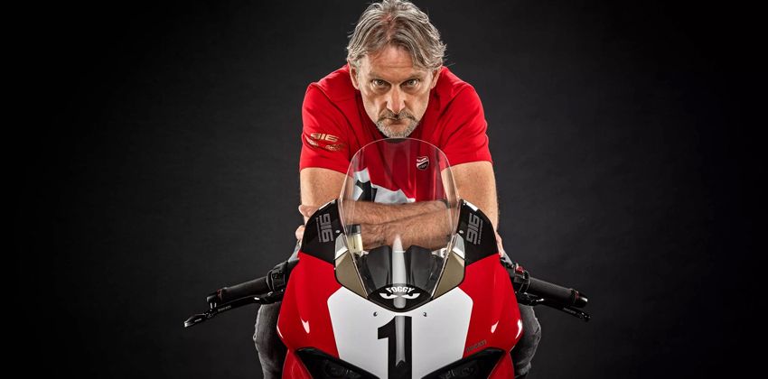 Ducati Panigale V4 Anniversario 916 1