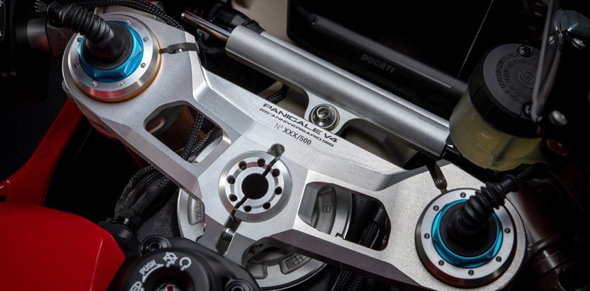 Ducati Panigale V4 Anniversario 916 2