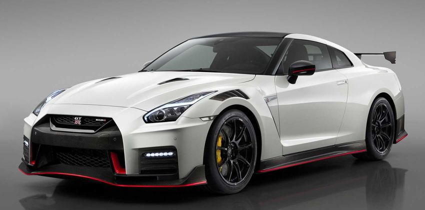 2020 Nissan GT-R NISMO Front Angular
