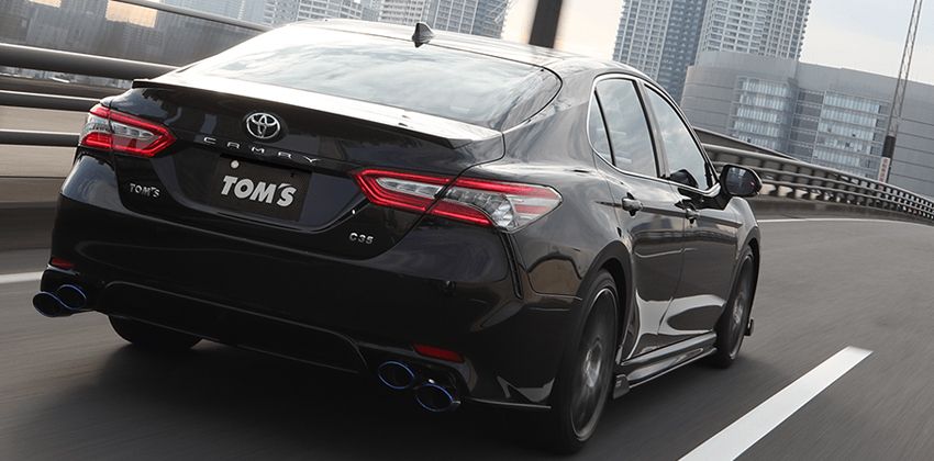TOM's Camry Rear Angular