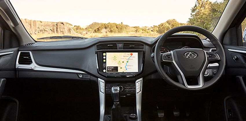 MG Extender interior