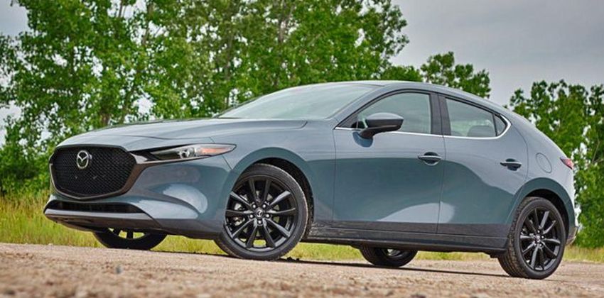 2019 Mazda 3 hatch side