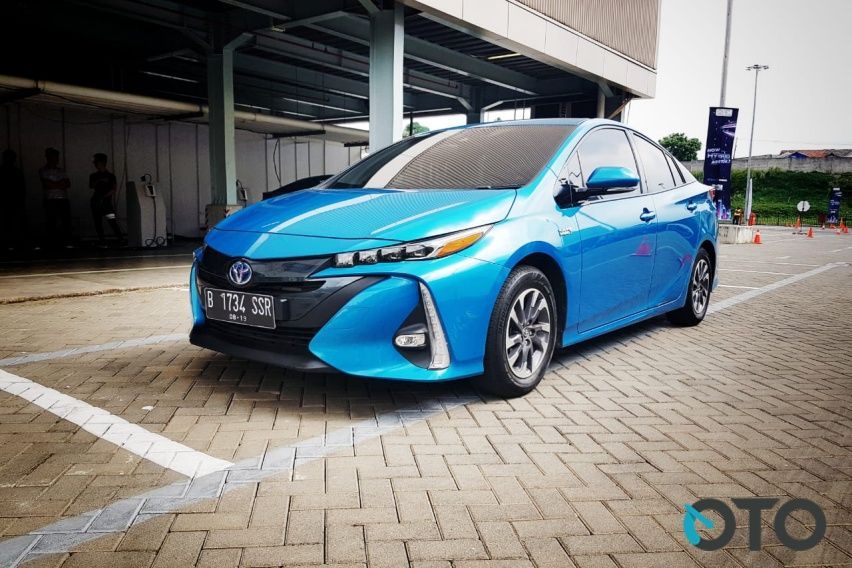Toyota Prius PHEV Siap Dijual, Harganya Tak Sampai Rp 1 Miliar