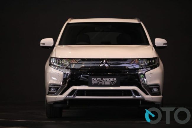 2019/07/GIIAS-2019-Outlander-PHEV-10.jpg