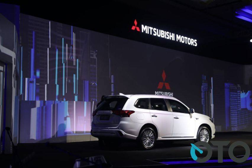 Jokowi Sudah Teken Perpres Mobil Listrik, Bagaimana Nasib Mitsubishi Outlander PHEV?