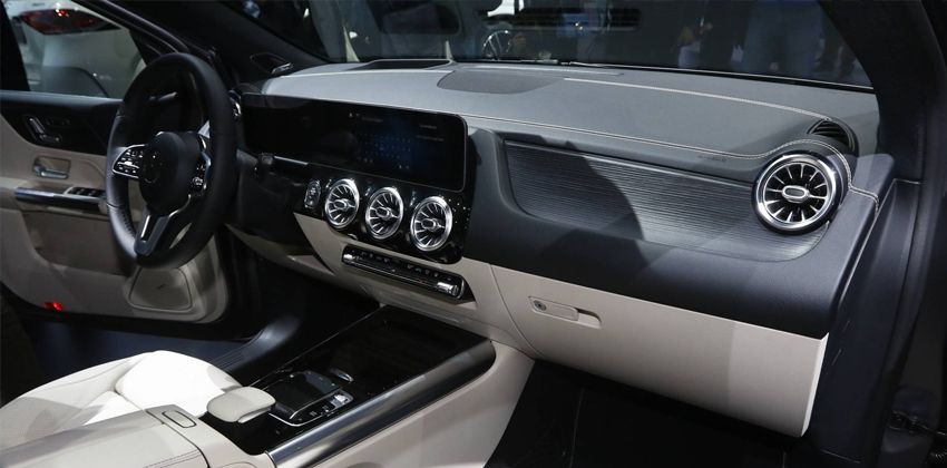2020 Mercedes-Benz B-Class dash
