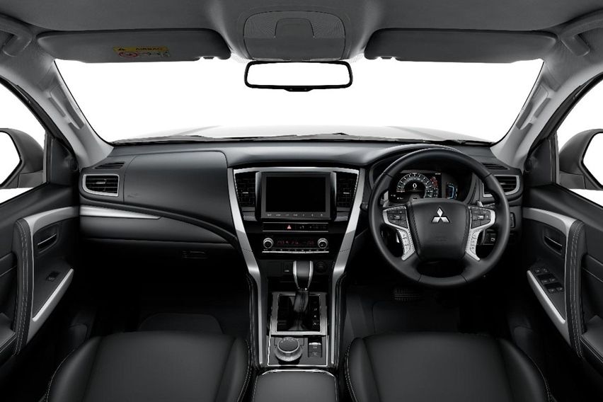 Mitsubishi Pajero Sport 2020 interior