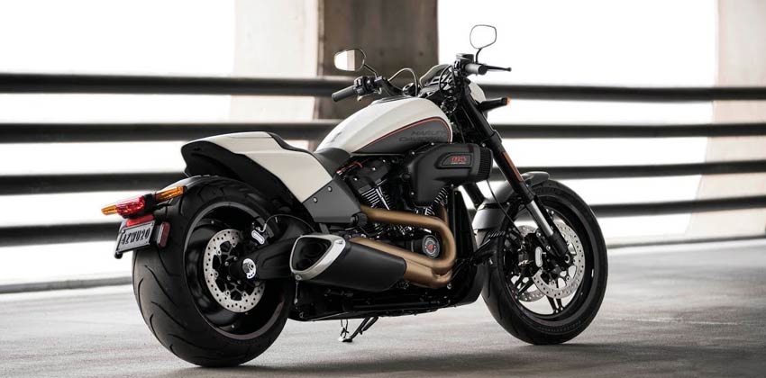  2019 Harley-Davidson FXDR 114 rear