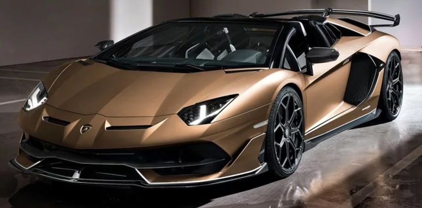  Lamborghini Aventador exterior