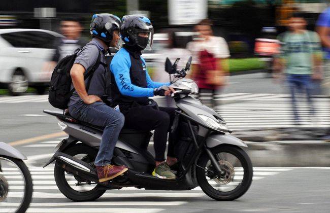 Bill proposed to make helmet optional while riding up to 40 kmph